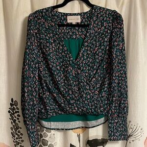 EUC Adelyn Rae Green Blouse Size Medium
